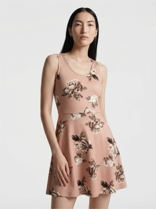 Rue21 Dresses & Skirts - Rue21 Floral Scoop-Neck Mini Dress in Dusty Rose